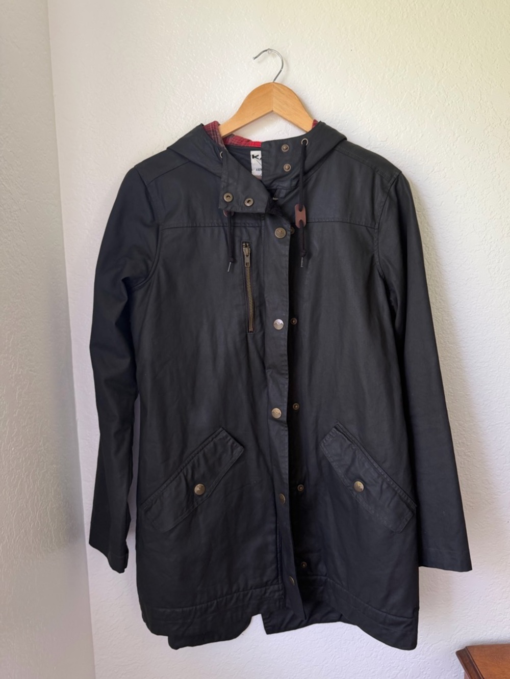 Kavu Women's Sundowner Black Hooded Jacket